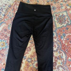 Black Lululemon crop leggings- Size 8